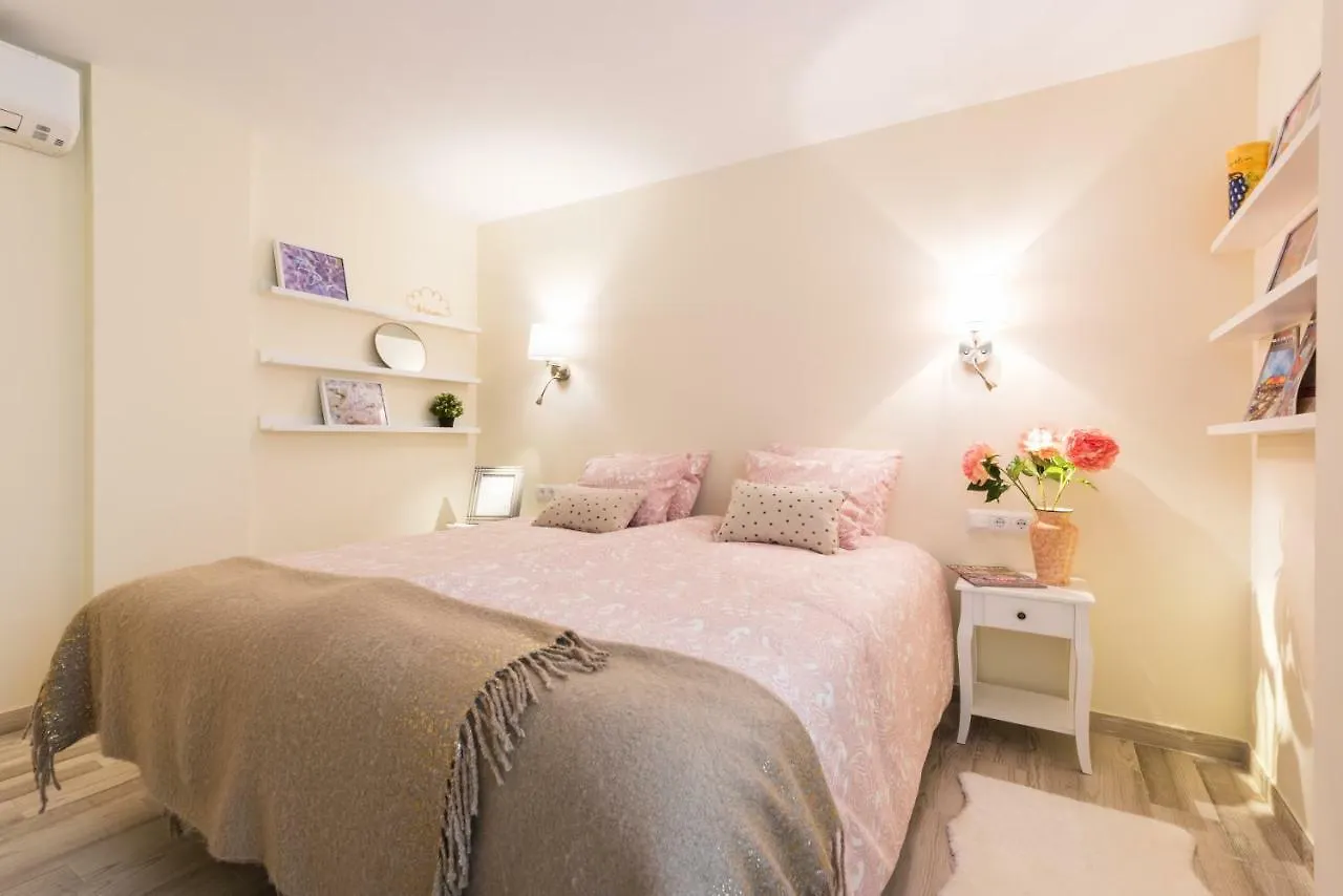 Malaga Centre Apartment With Parking