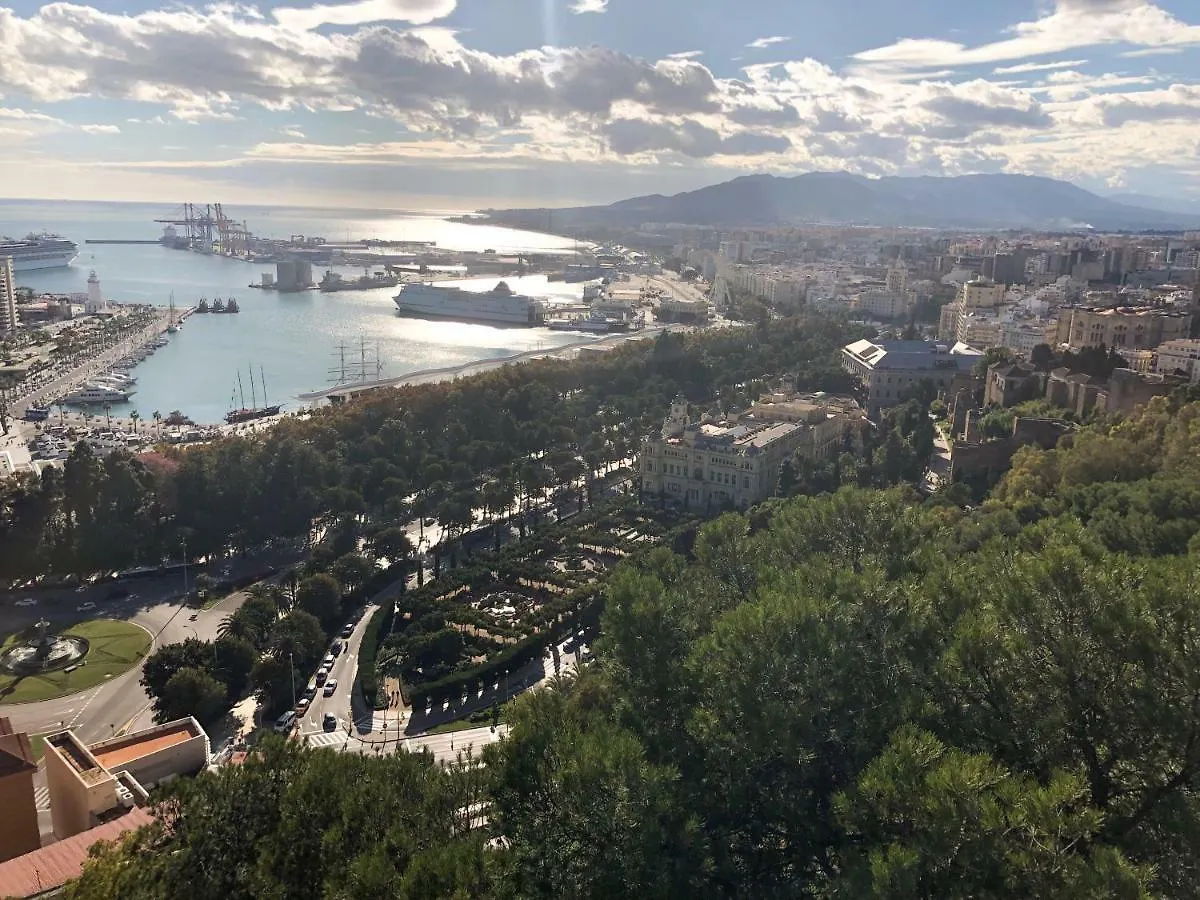 Malaga Centre Apartment With Parking