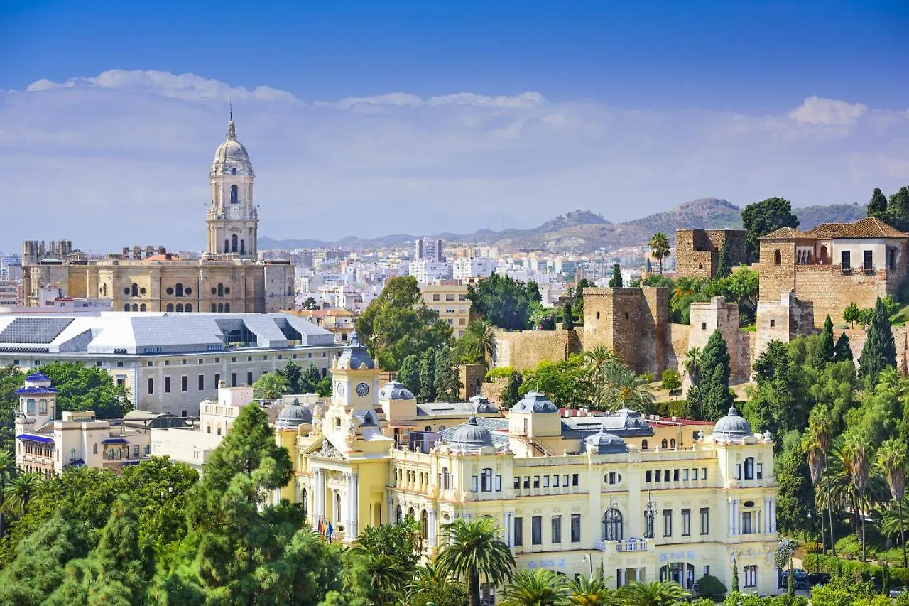 Malaga Centre Apartment With Parking