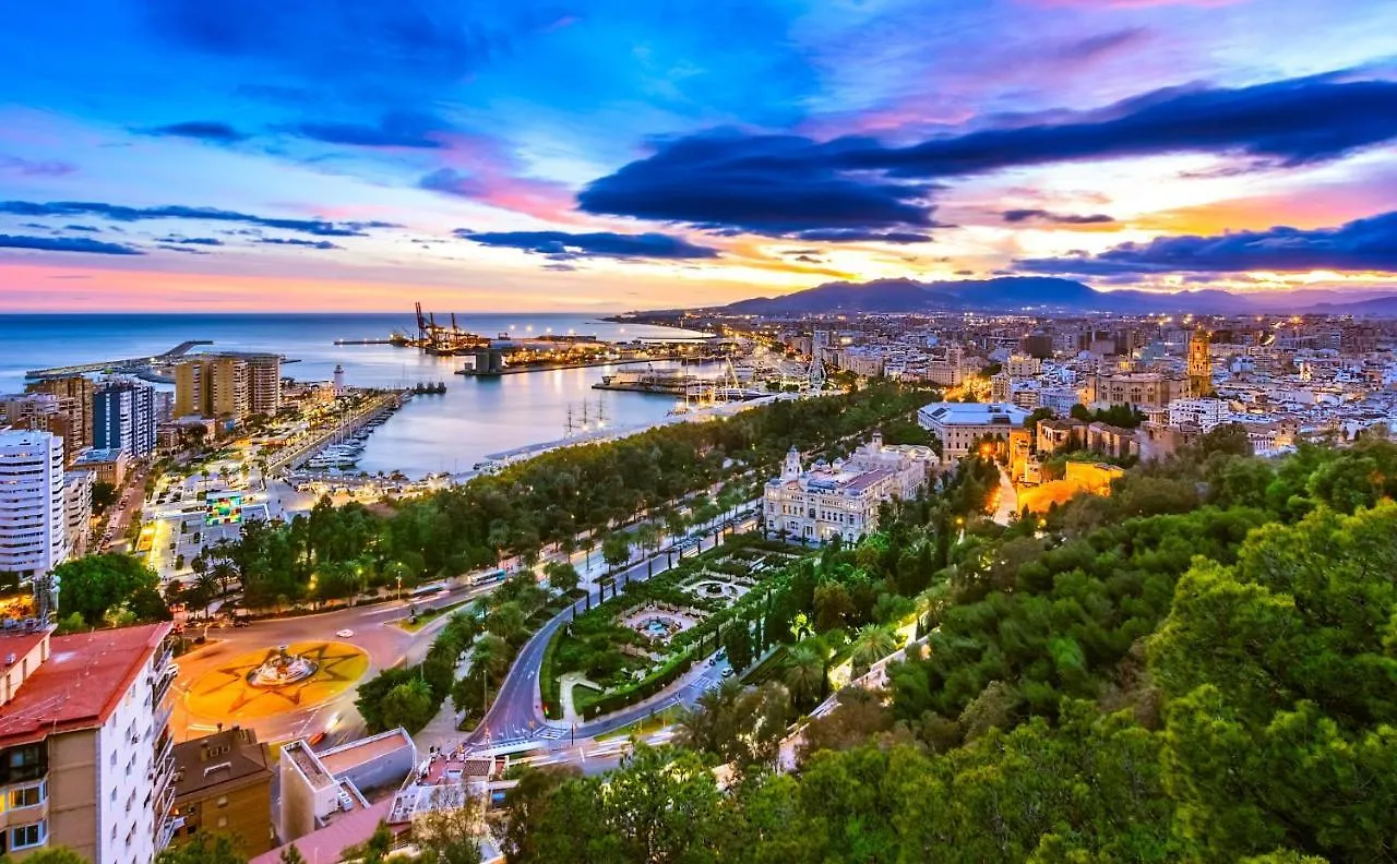 Malaga Centre Apartment With Parking