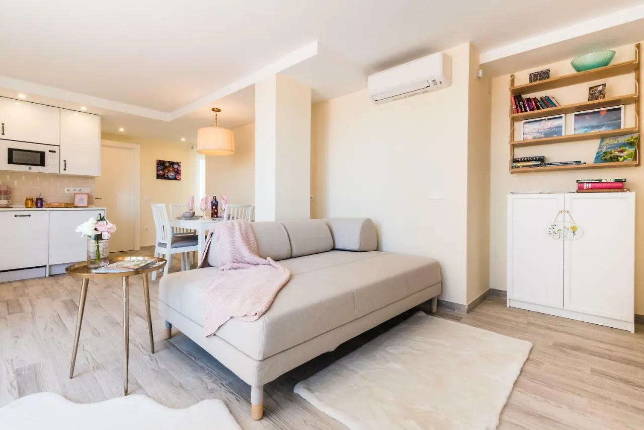 Malaga Centre Apartment With Parking 0*,